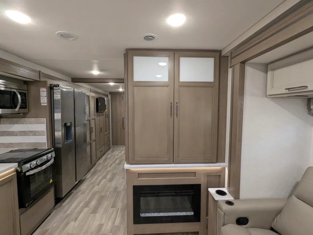 2027 Thor Motor Coach Windsport 36H, Photos photo 22