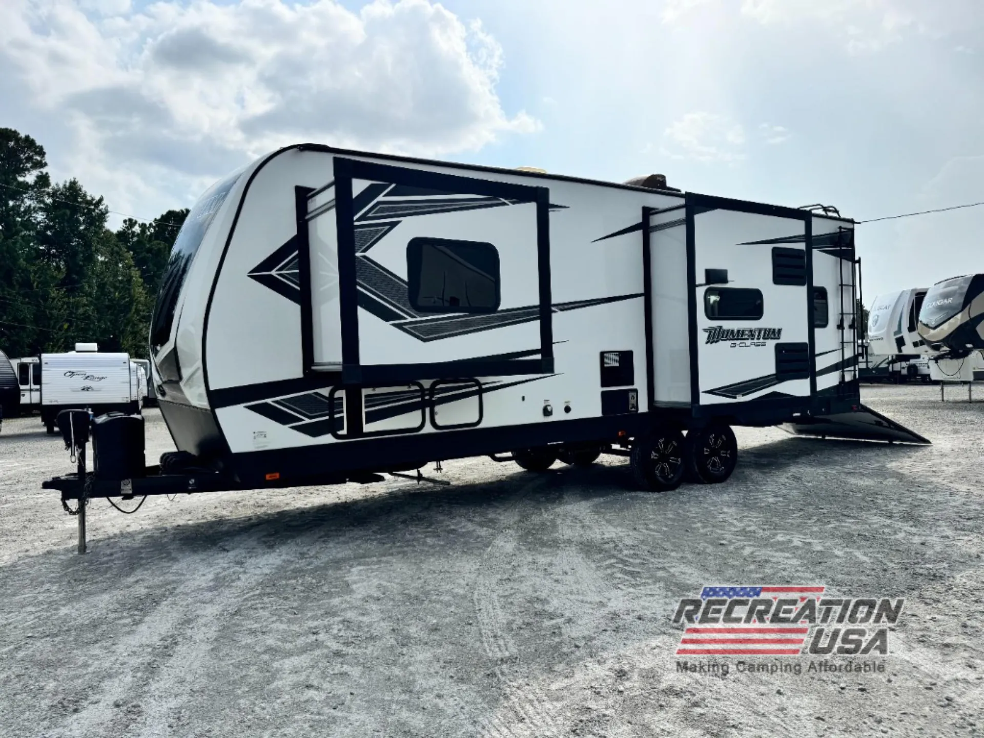 2019 Grand Design Momentum G-Class 25G - Photo 4