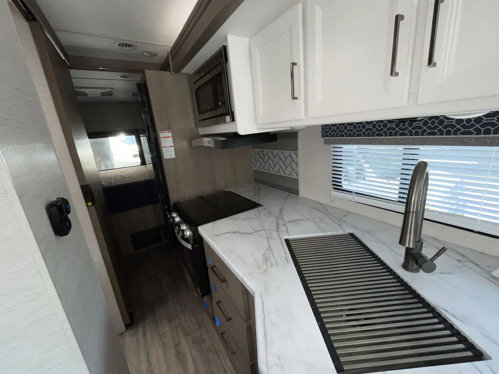 2026 Thor Motor Coach Freedom Traveler A29, Photos photo 14