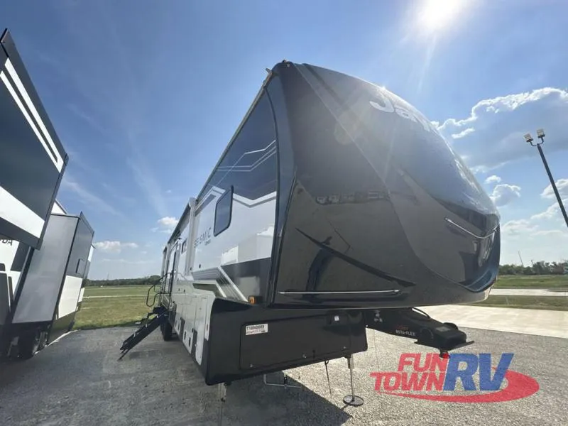 2026 Jayco Seismic 413 - Photo 3
