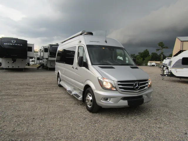 2017 Pleasure-Way Plateau FL - Photo 2