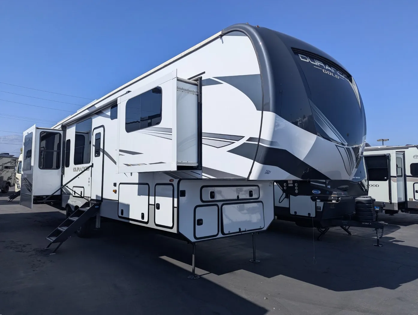 2024 KZ RV Durango Gold G360REQ - Main photo