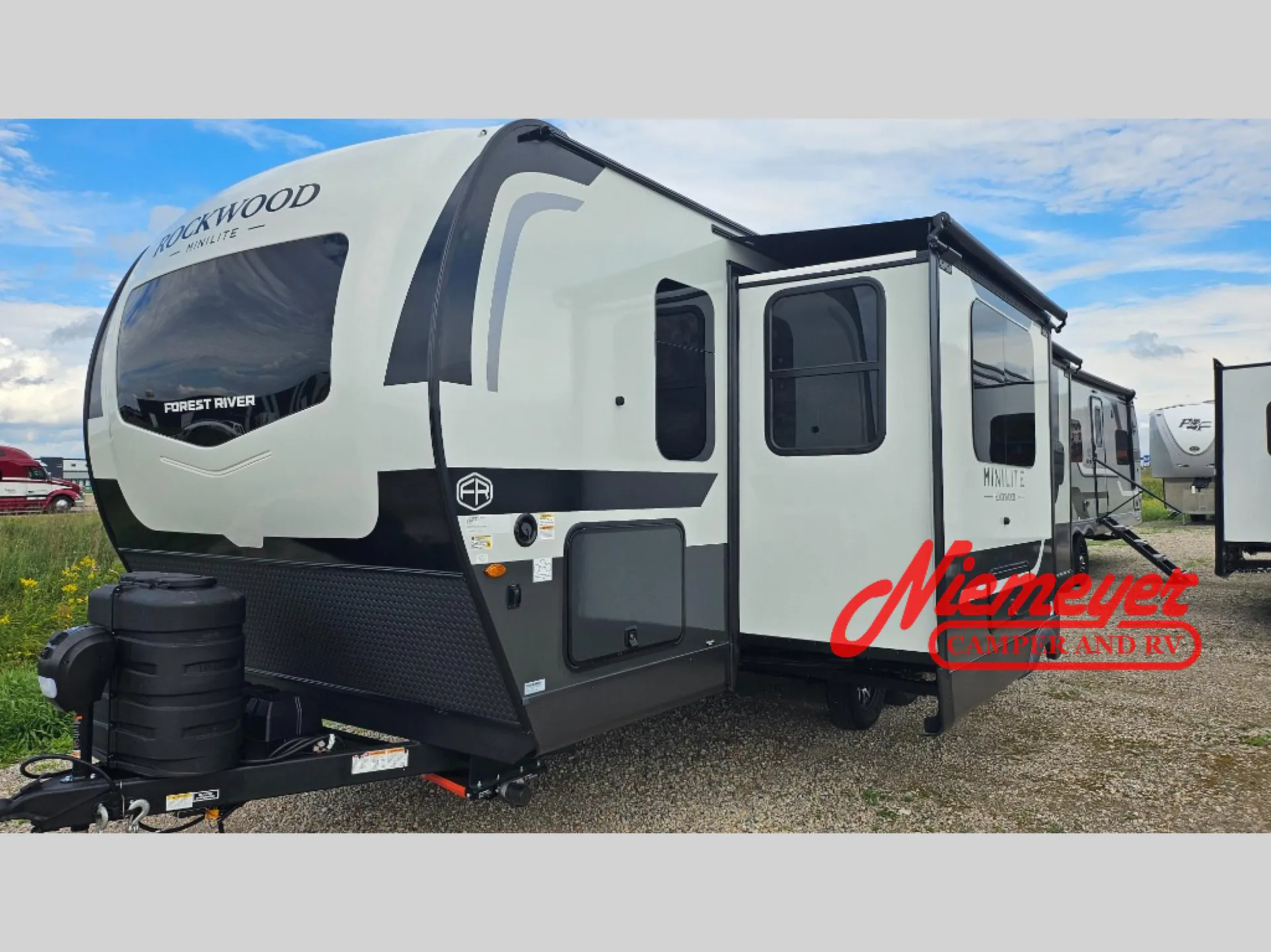 2026 Forest River Rockwood Mini Lite 2519S - Photo 2