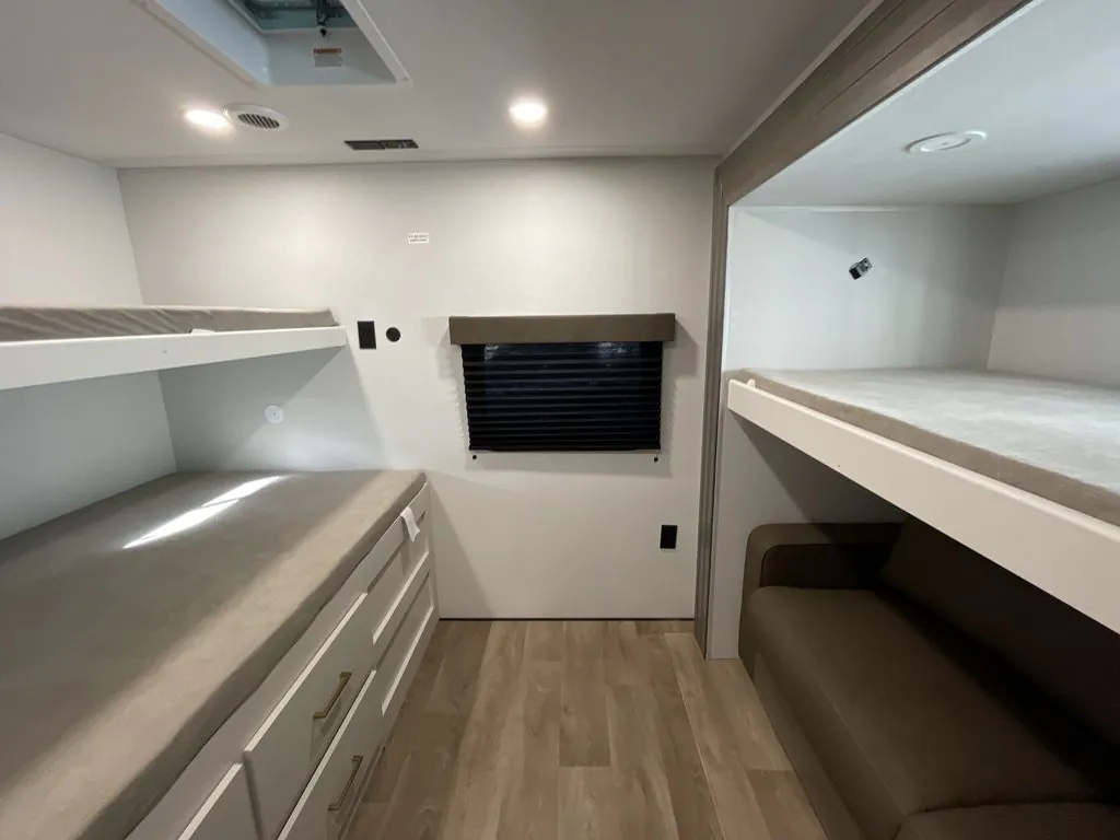 2027 Grand Design Transcend 335BHT, Photos photo 31