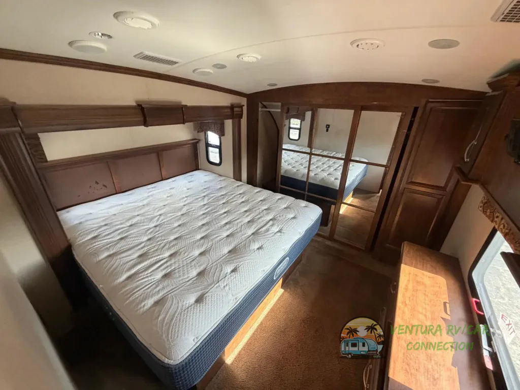 2016 Forest River Cardinal 3455RL, Photos photo 31