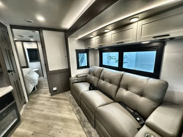 2027 Entegra Coach Accolade 37K, Photos photo 25