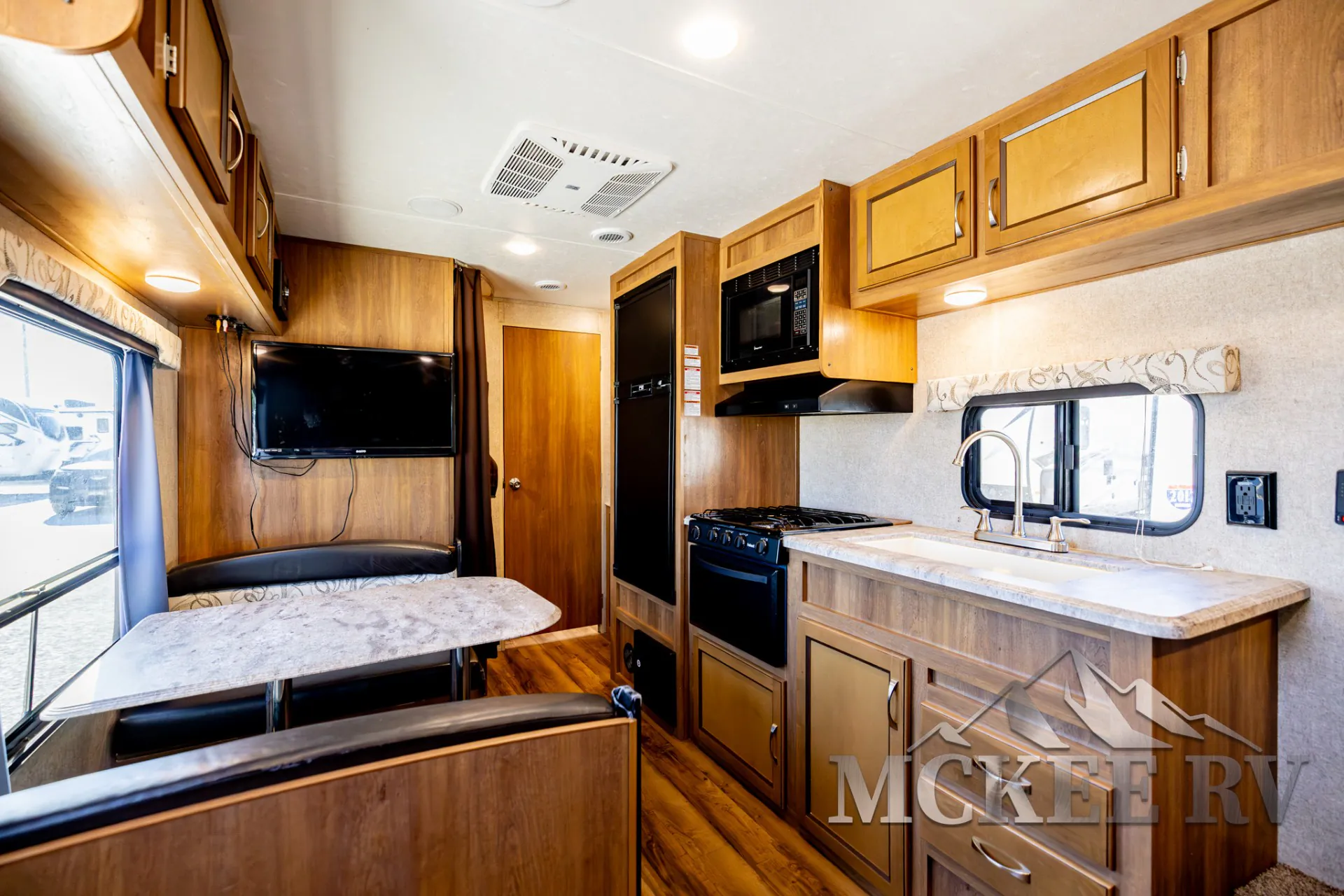 2018 Coachmen Catalina SBX 261BHS - Photo 3