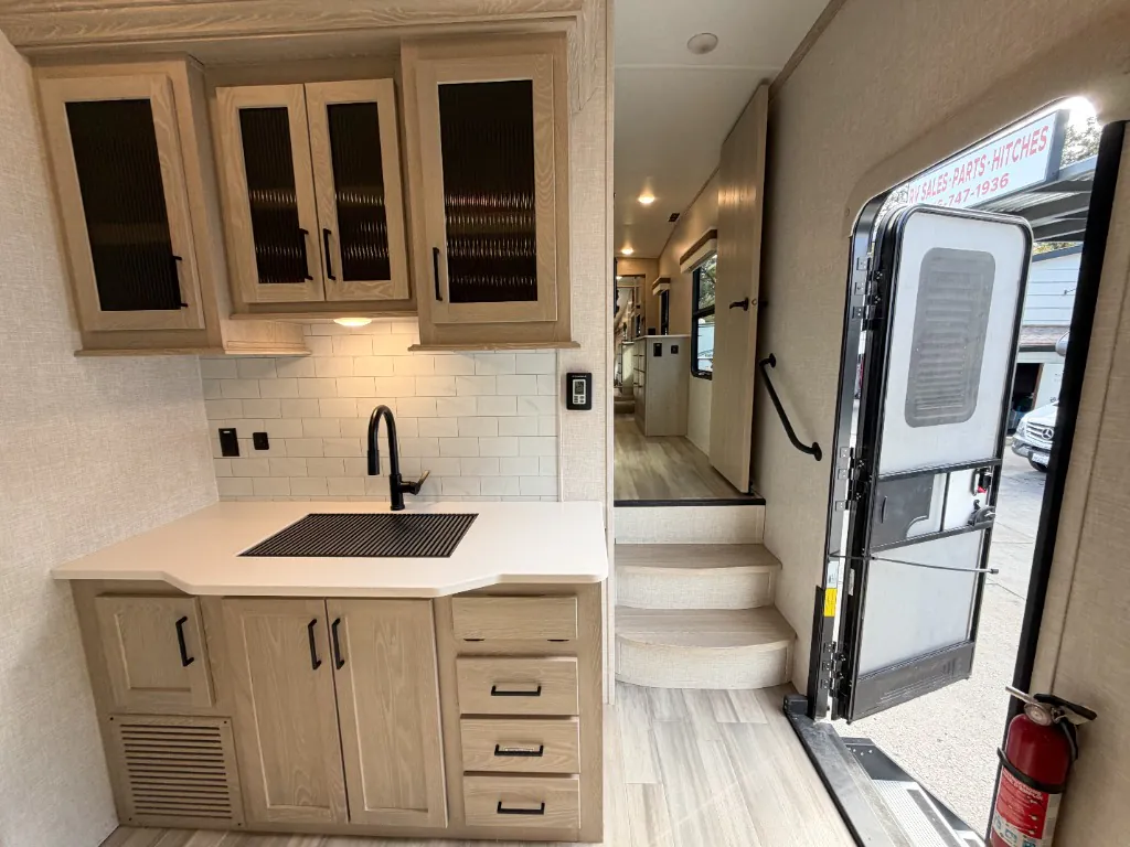 2022 Forest River Rockwood Ultra Lite 2893BS, Photos photo 16