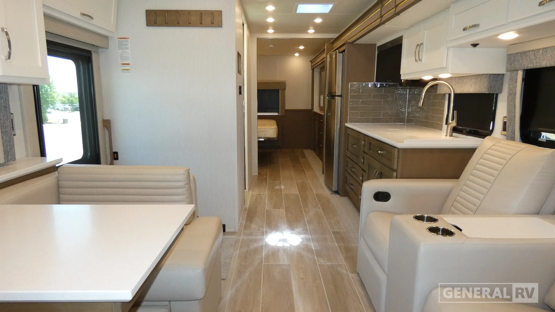 2026 Newmar Grand Star 3444 - Photo 3