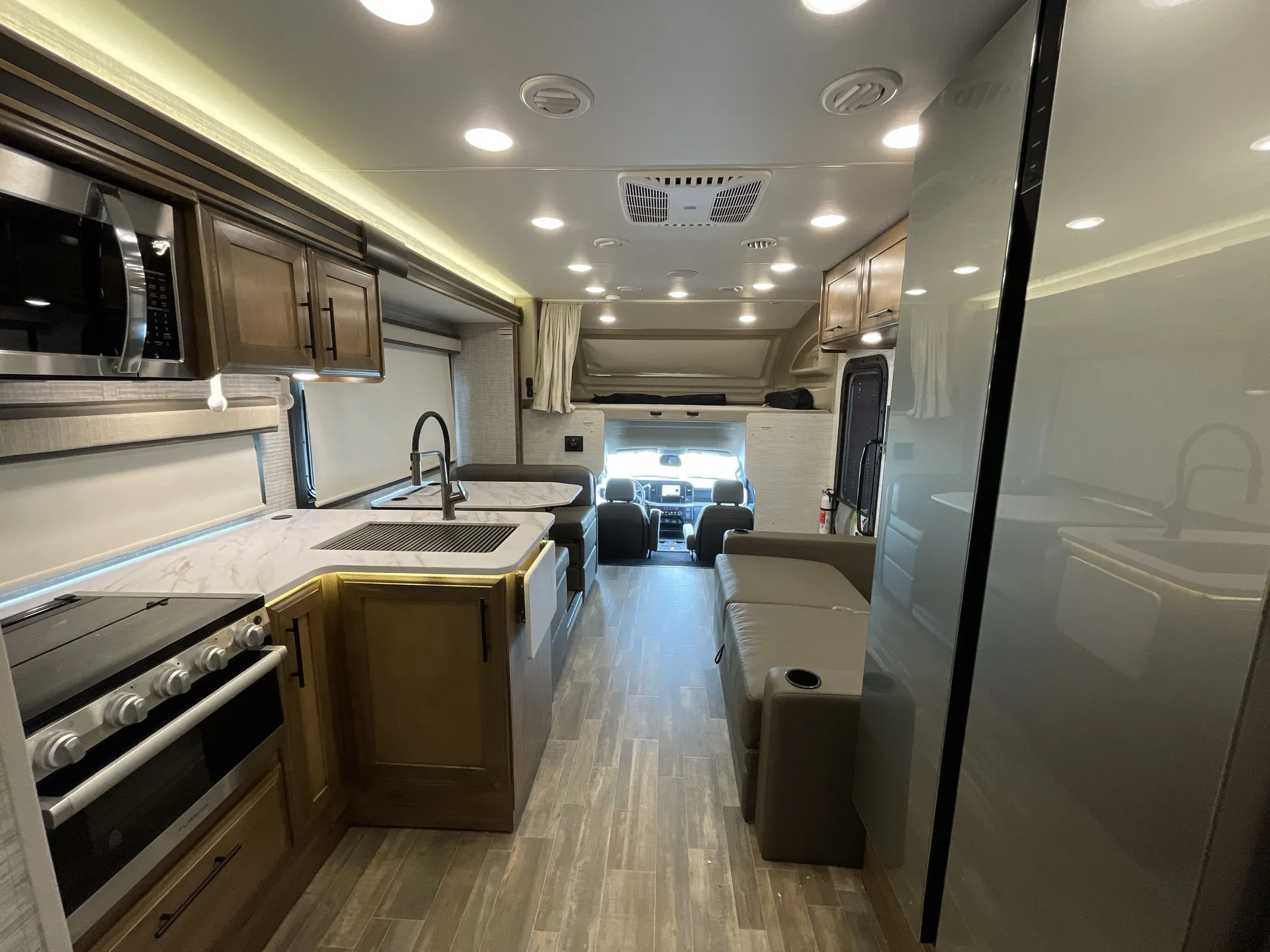 2025 Entegra Coach Esteem XL 32U - Photo 4