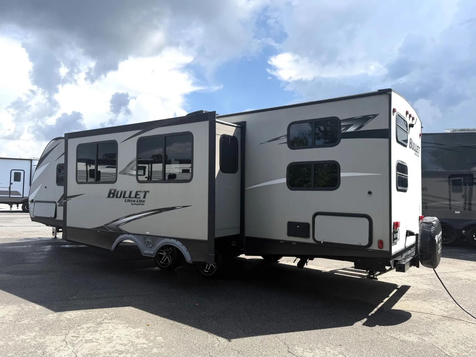 2021 Keystone Bullet 290BHS - Photo 3