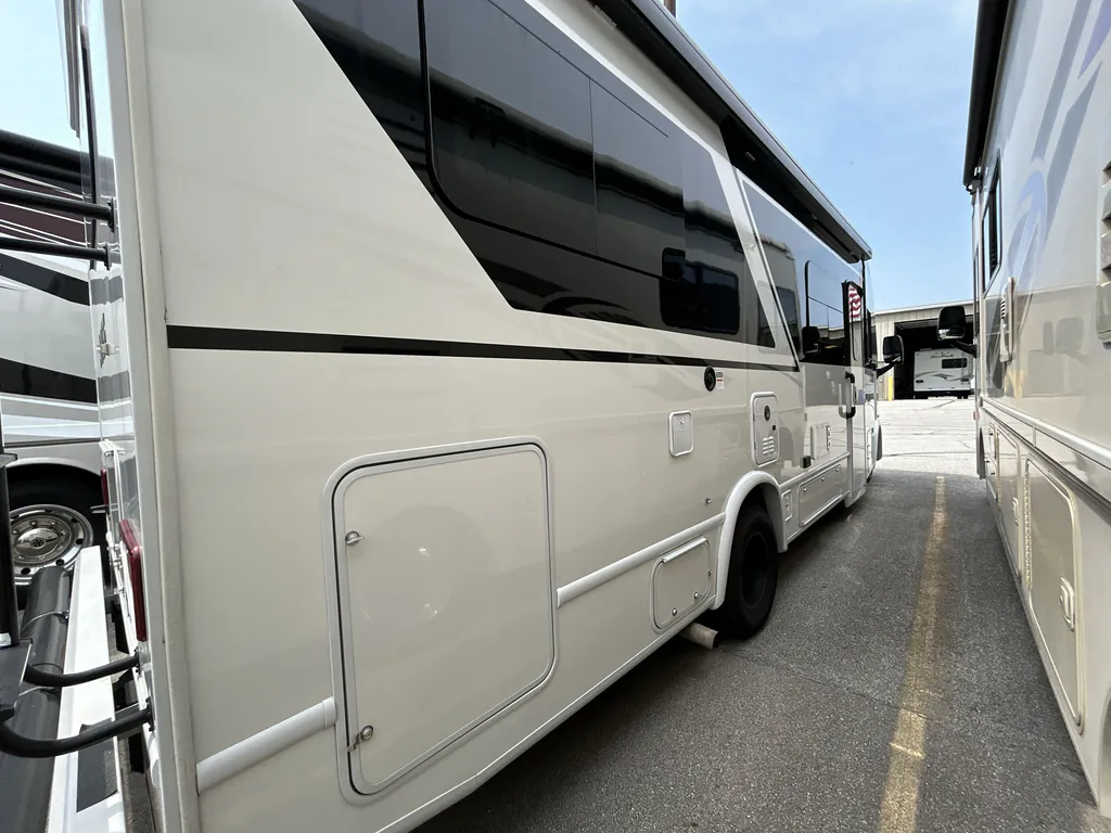 2025 Thor Motor Coach Axis 26.2, Photos photo 8