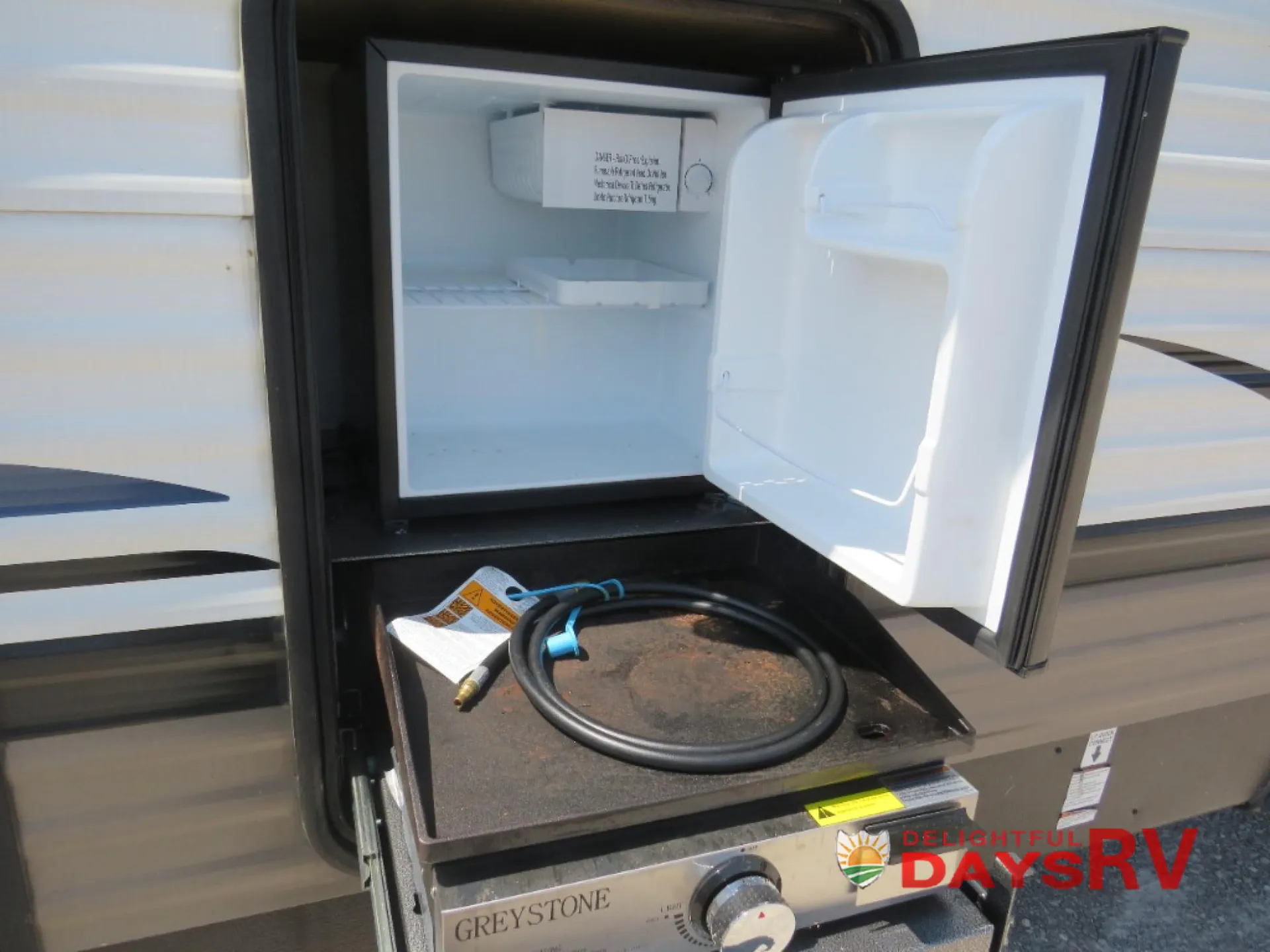 2022 Palomino Puma 315BHTS dealer photo 4 from Delightful Days
