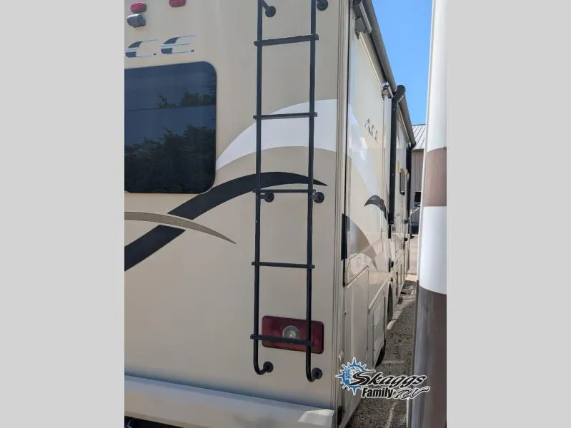2015 Thor Motor Coach ACE Used    30.1 - Photo 4