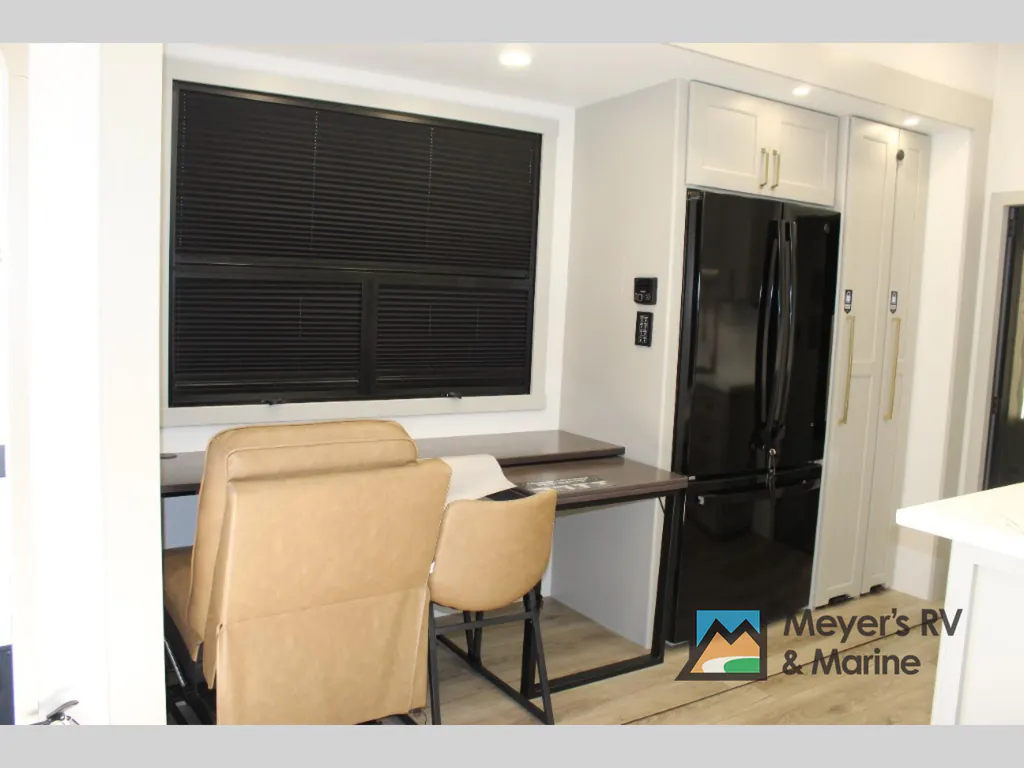 2026 Brinkley Model G 3970, Photos photo 15
