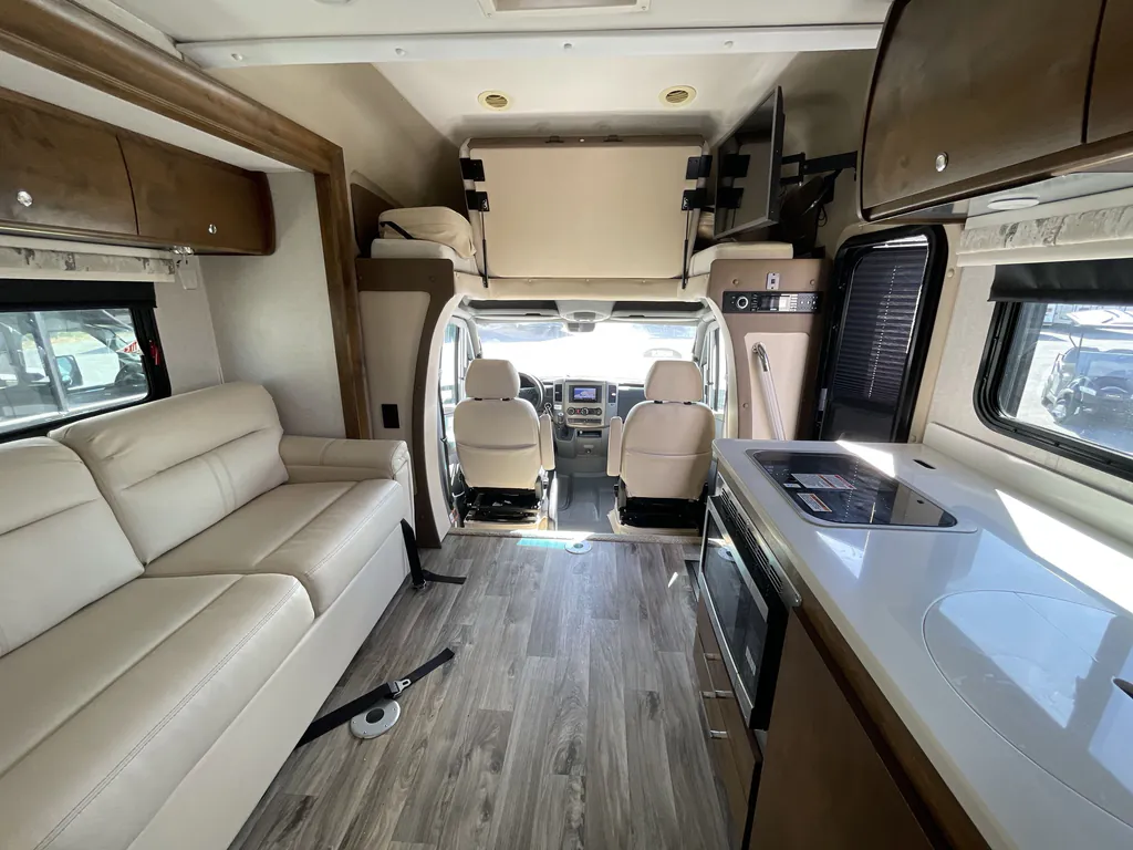 2019 Tiffin Wayfarer 25 QW, Photos photo 8