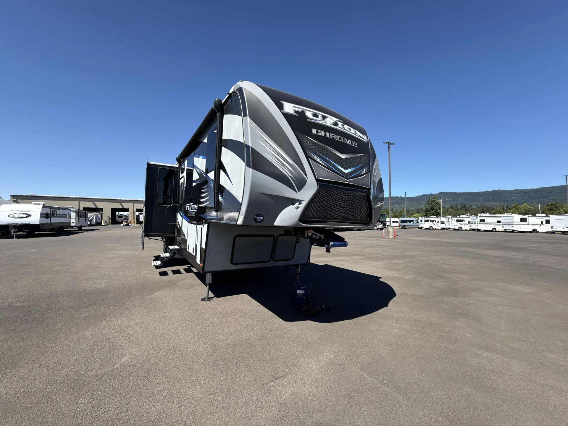 2016 Keystone Fuzion 422 - Main photo