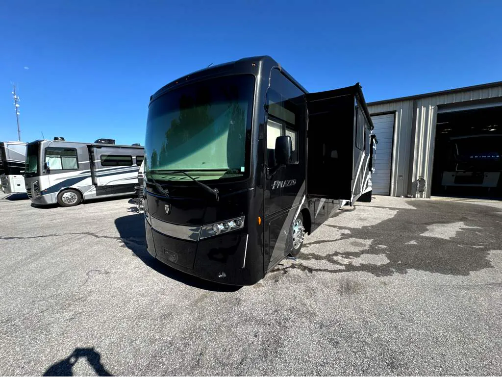 2019 Thor Motor Coach Palazzo 37.4 - Photo 3