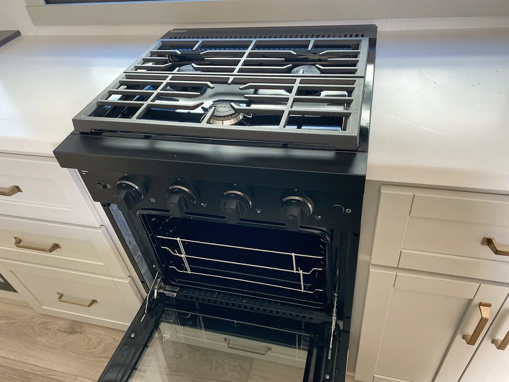 2026 Brinkley Model Z 3600, Photos photo 17