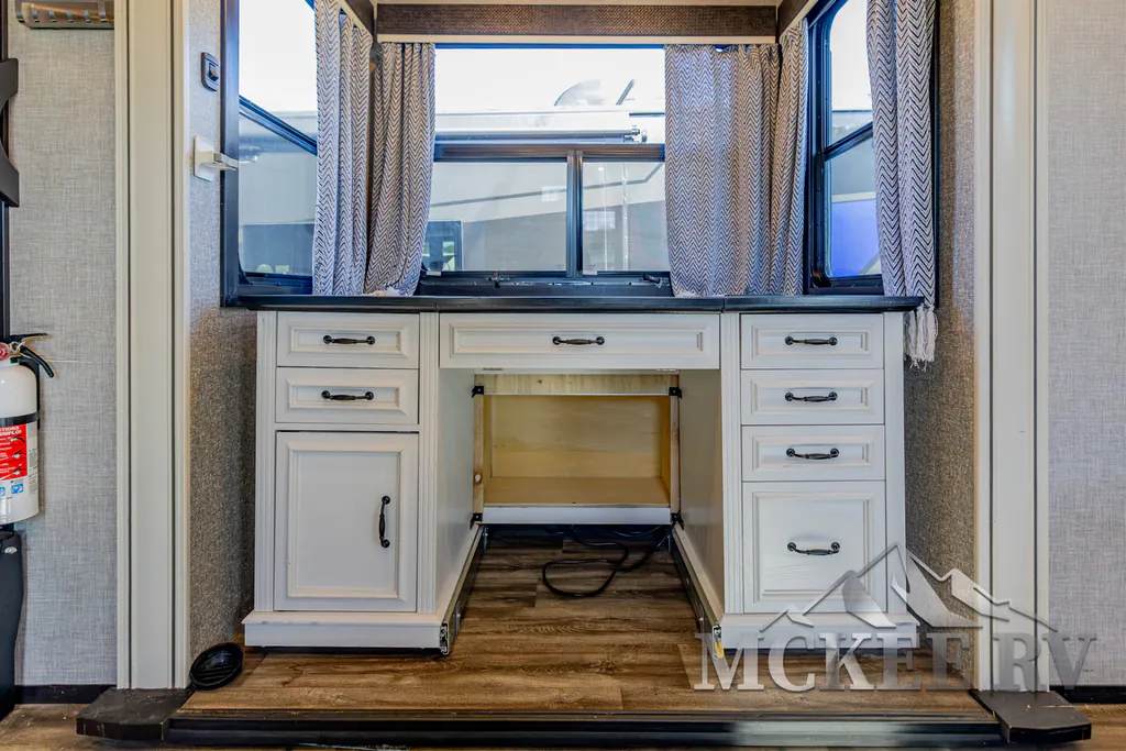 2023 Jayco North Point 380RKGS, Photos photo 3