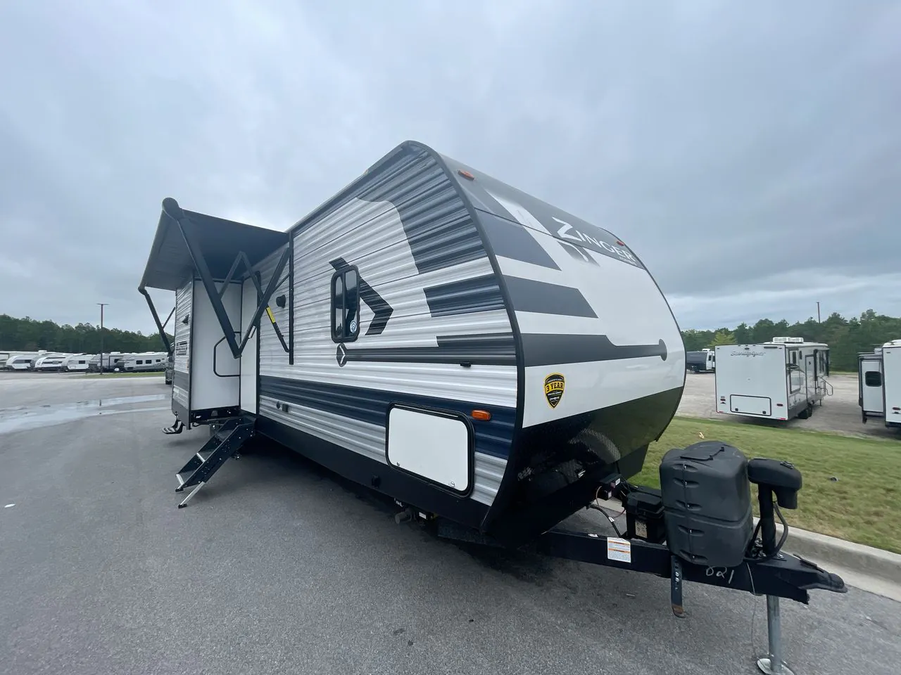 2022 CrossRoads Zinger 331BH - Photo 2
