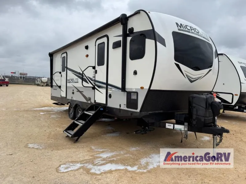 2021 Forest River Flagstaff Micro Lite 25FKBS - Photo 2