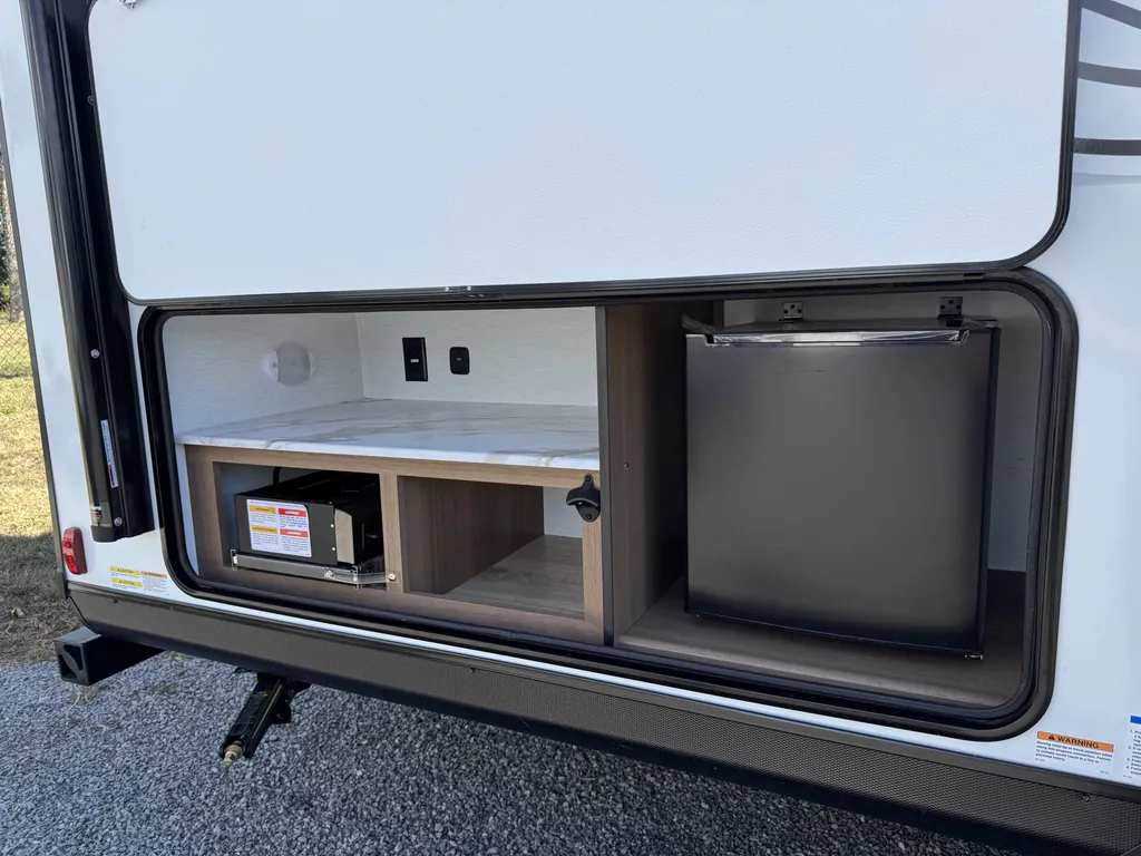 2027 Coachmen Apex Nano 186BH, Photos photo 3