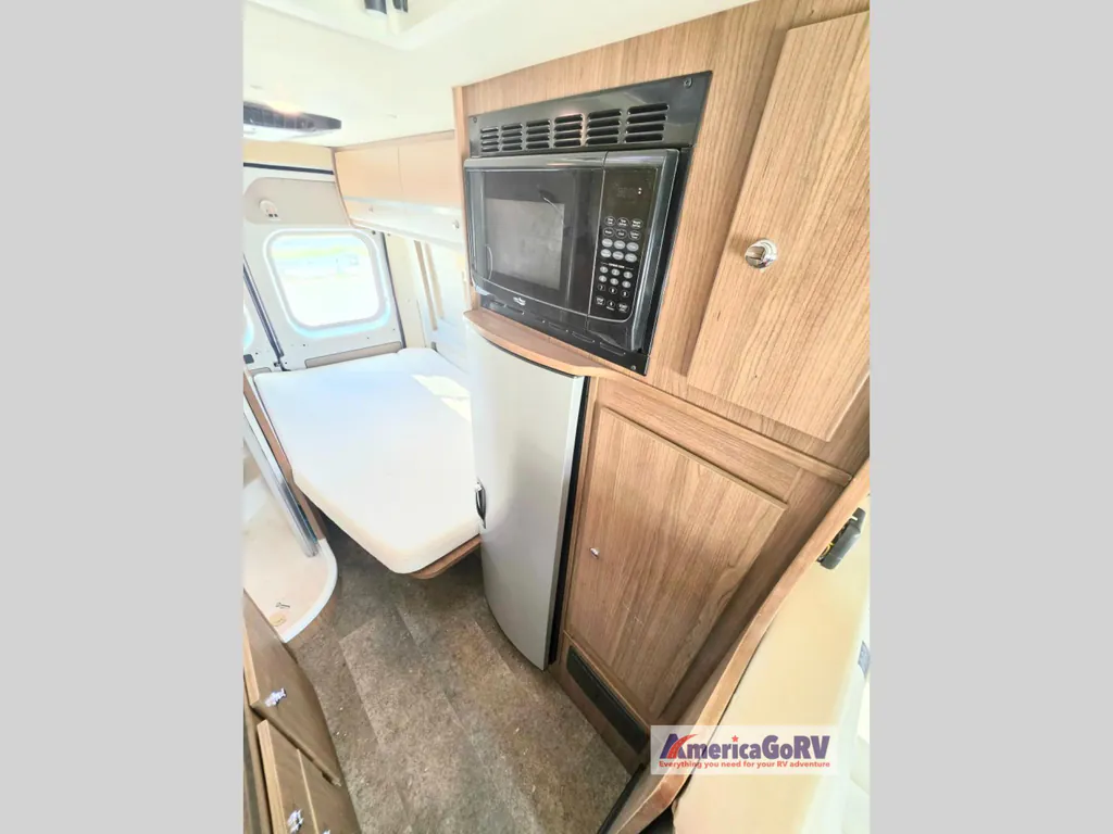 2014 Winnebago Travato 59G, Photos photo 15