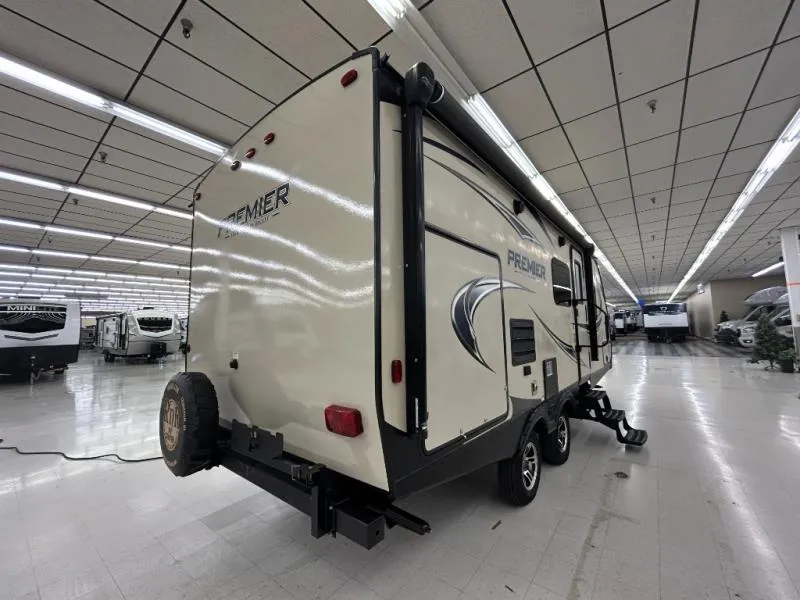2017 Keystone RV Bullet 22RB - Photo 2