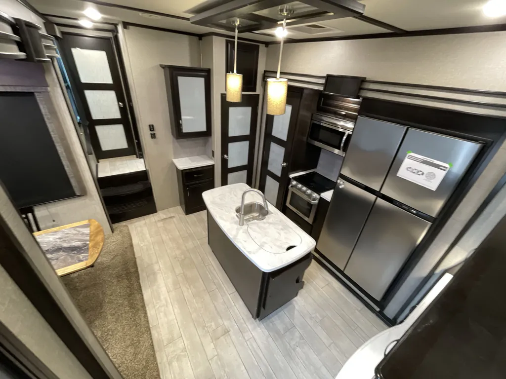 2018 Grand Design Momentum 376TH, Photos photo 2