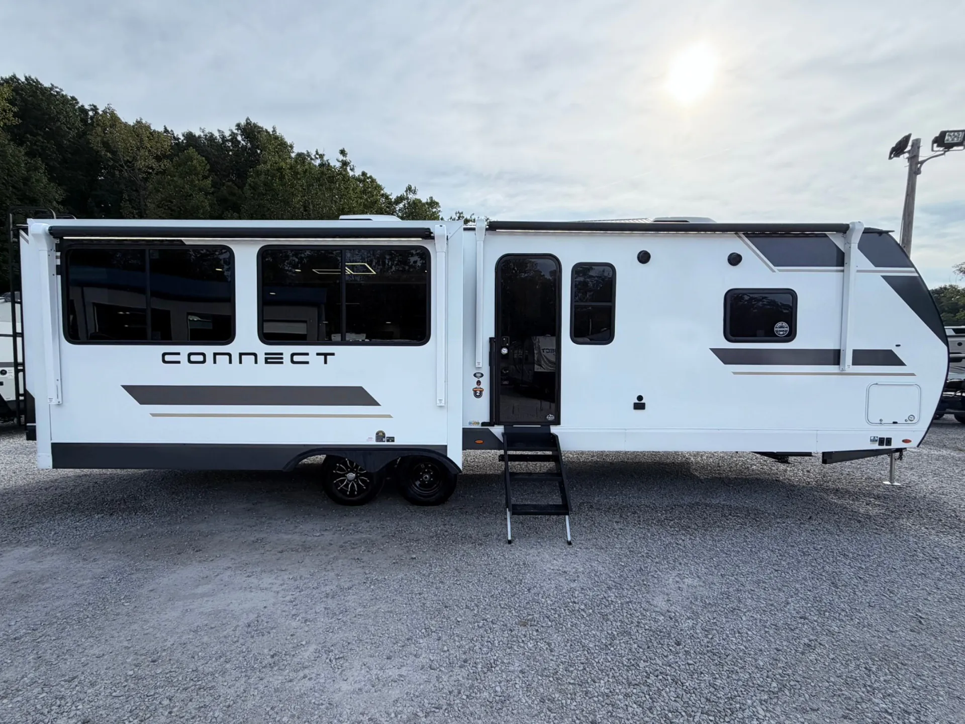 2027 K-Z Connect C313MK - Photo 4