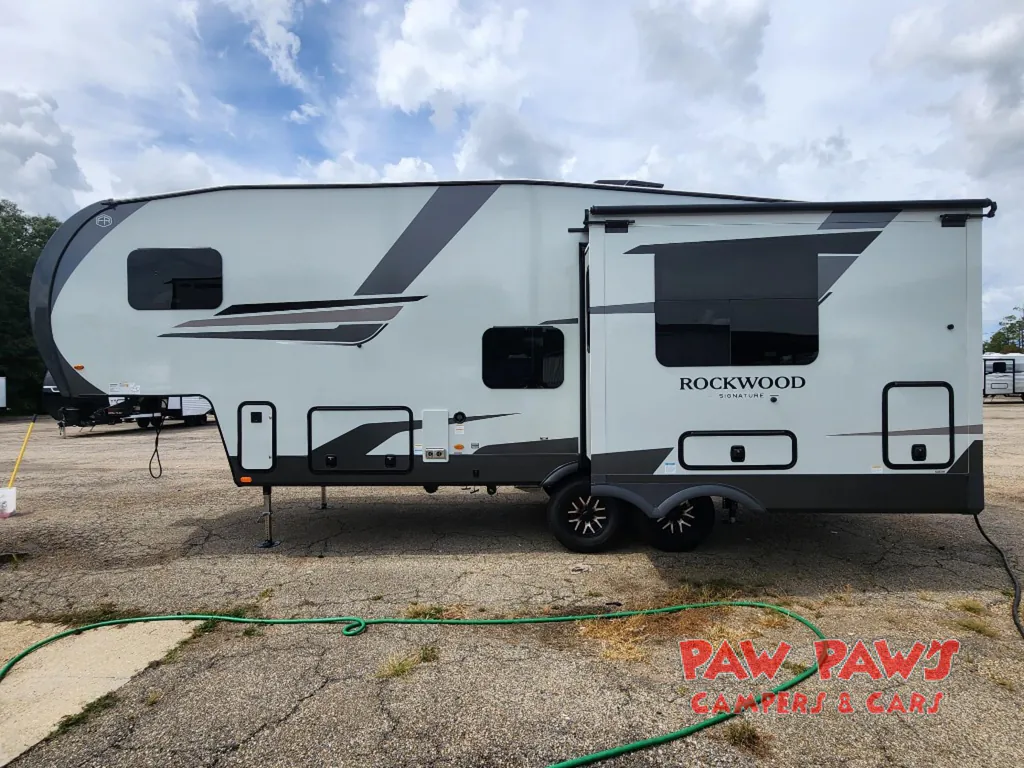 2026 Forest River Rockwood Signature R301RKS, Photos photo 6