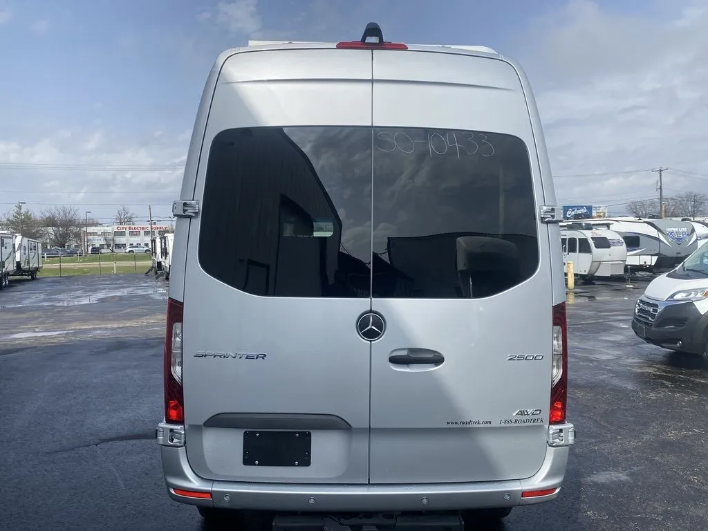 2025 Roadtrek SS Agile AWD - Photo 4