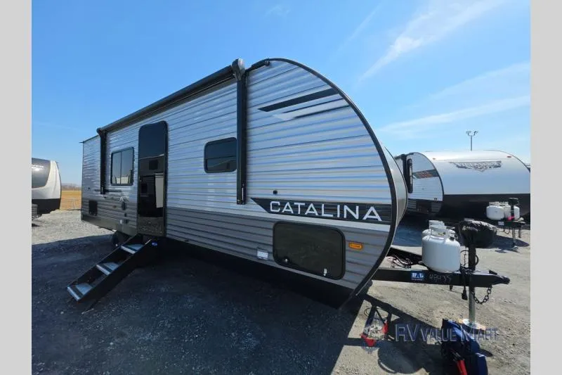 2026 Coachmen Catalina Summit Series 8 261BH - Photo 2