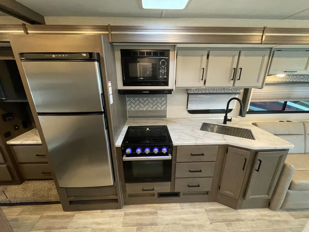 2024 Thor Motor Coach Freedom Traveler A29, Photos photo 8
