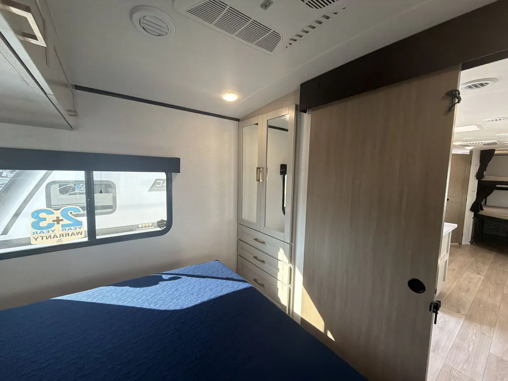 2027 Jayco Jay Feather 29BHB, Photos photo 16