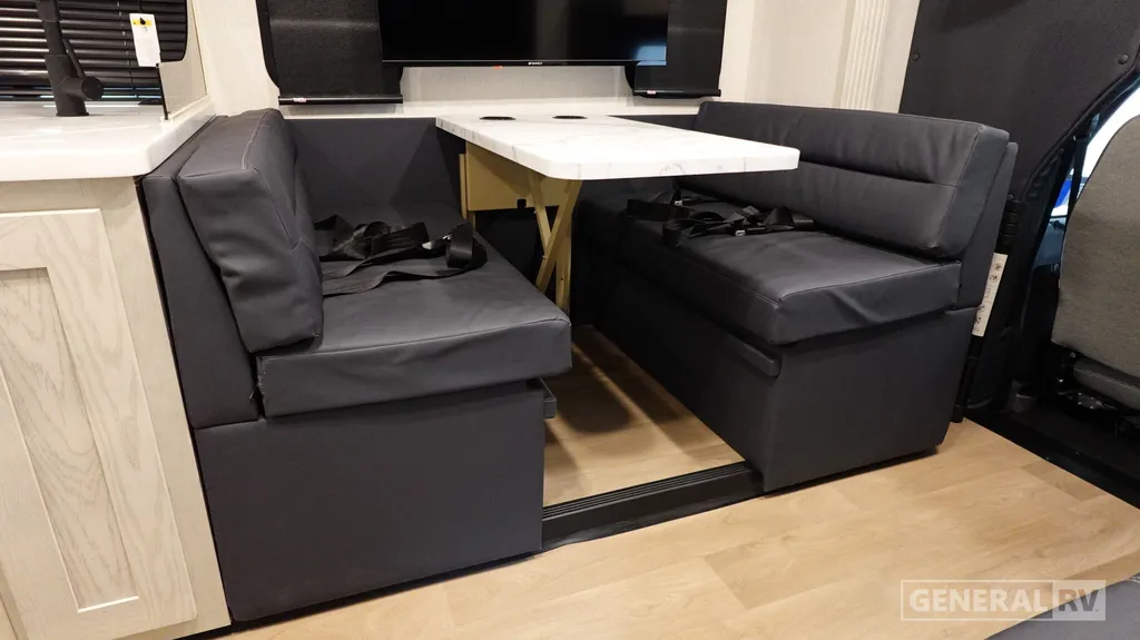 2027 NeXus RV Maximus 32MX, Photos photo 16