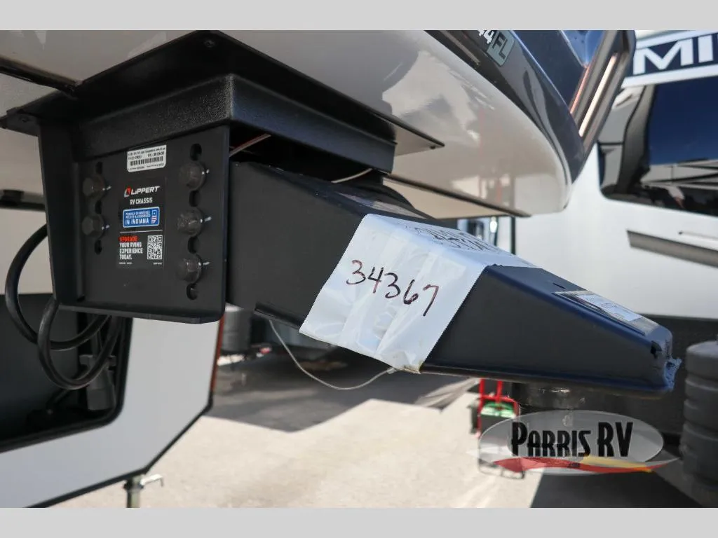 2027 Coachmen Brookstone 344FL - Photo 3