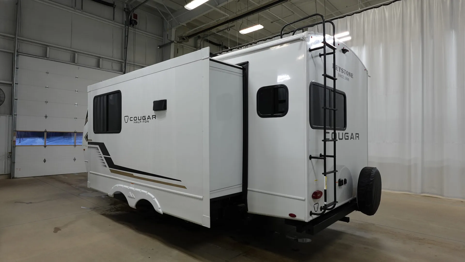 2026 Keystone Cougar Half Ton 22MLS - Photo 4