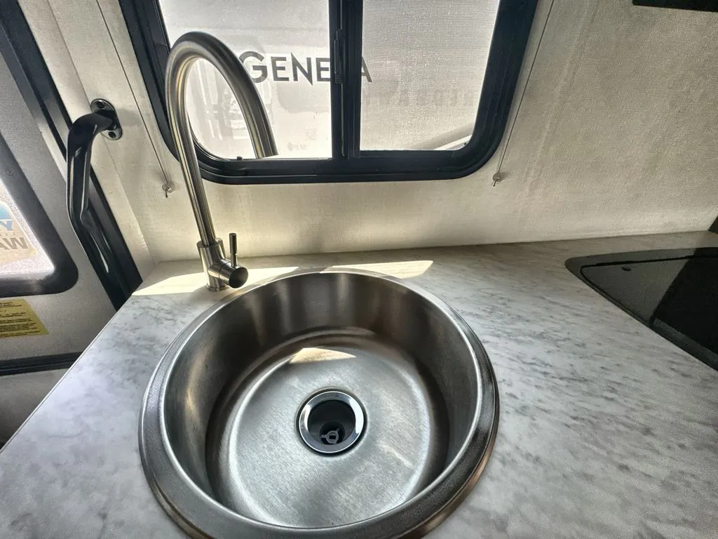 2026 Jayco Redhawk SE 22EF, Photos photo 8