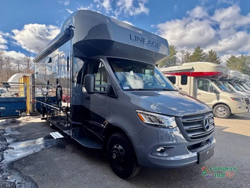 2025 Grand Design Lineage Series M 25FW - Photo 2