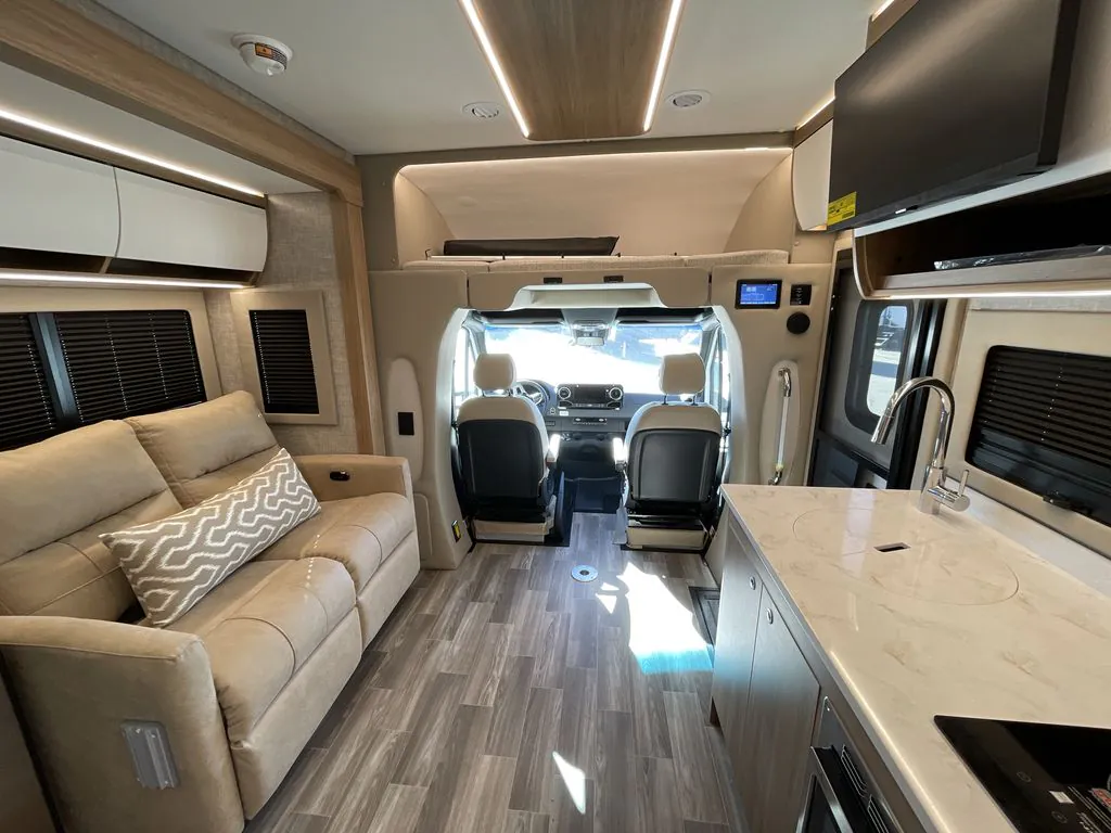 2026 Tiffin Wayfarer 25 XLW, Photos photo 8
