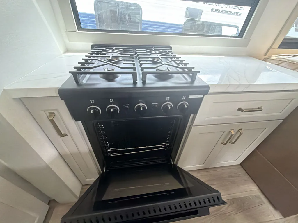 2025 Brinkley Model G 3950, Photos photo 10