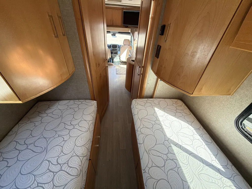 2017 Tiffin Wayfarer 24 QW, Photos photo 9