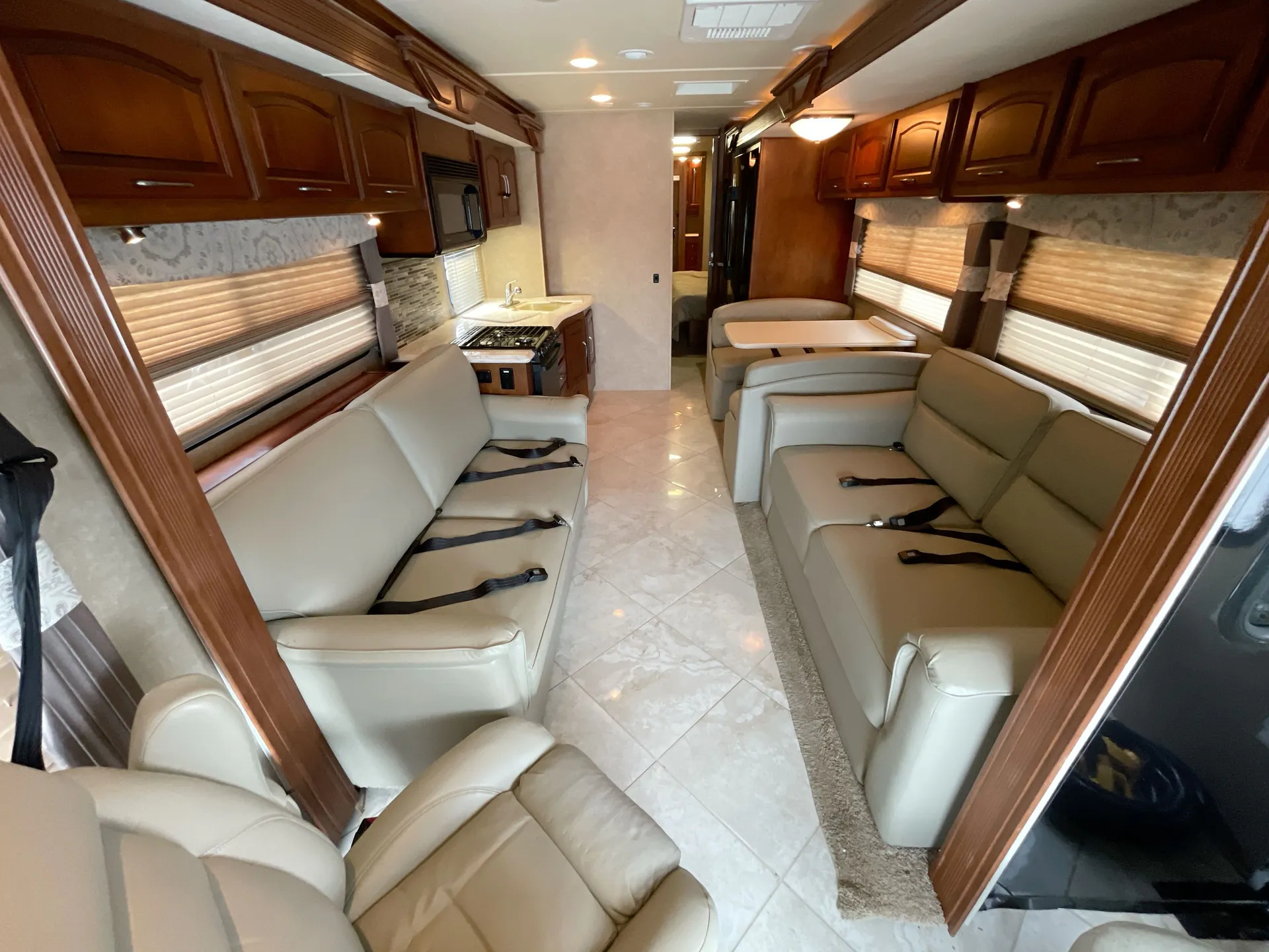 2014 Coachmen Sportscoach Cross Country 404RB — off campside