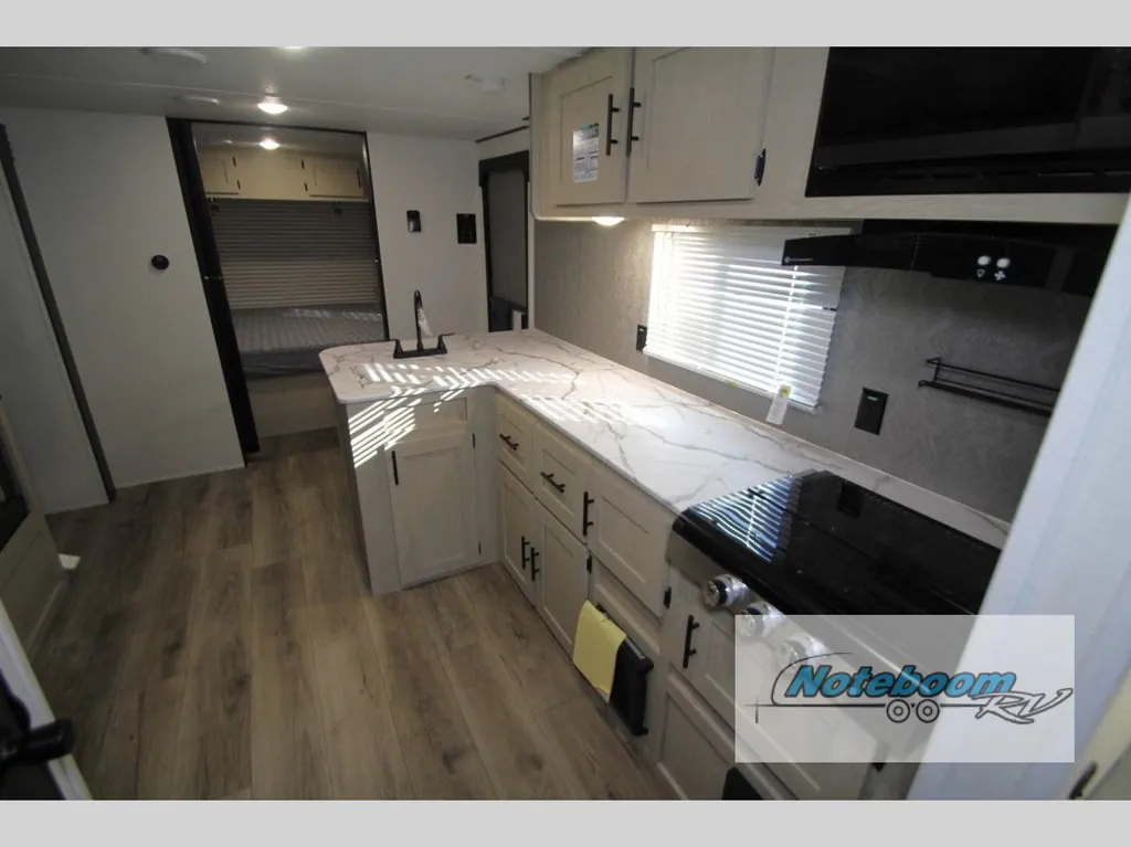 2025 Shasta RVs i-5 Edition 525BHS, Photos photo 13