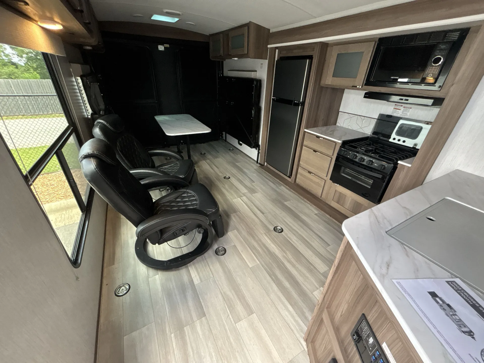 2023 Cruiser RV MPG 2700TH — living area main