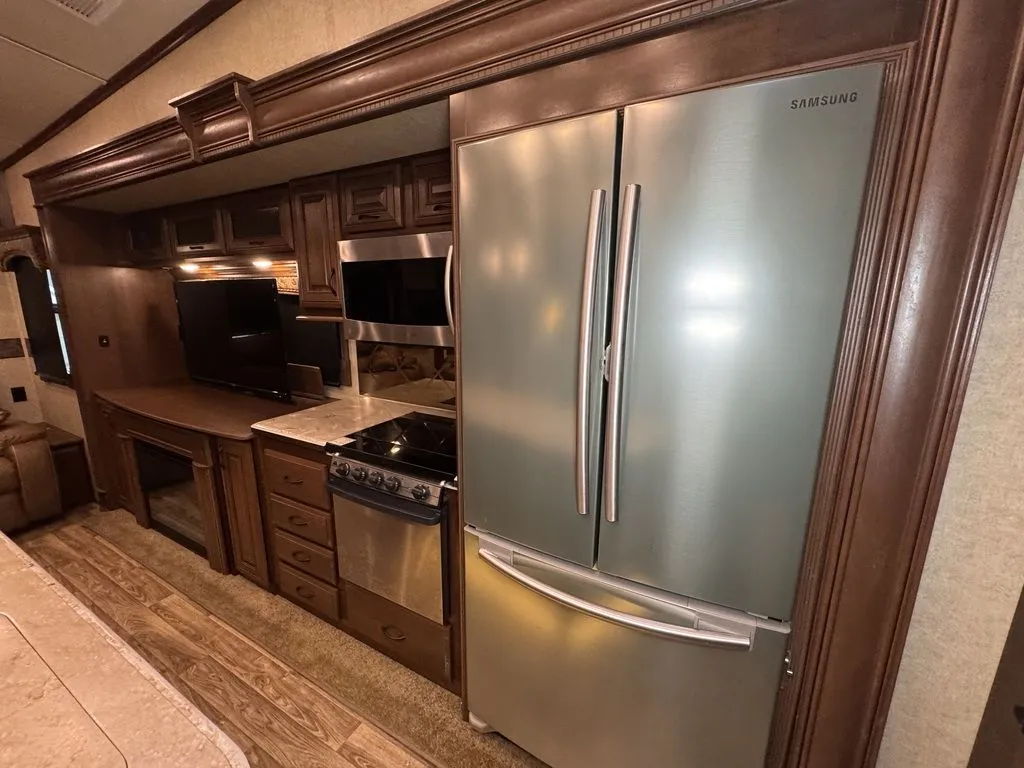 2015 Jayco Pinnacle 36FBTS, Photos photo 17