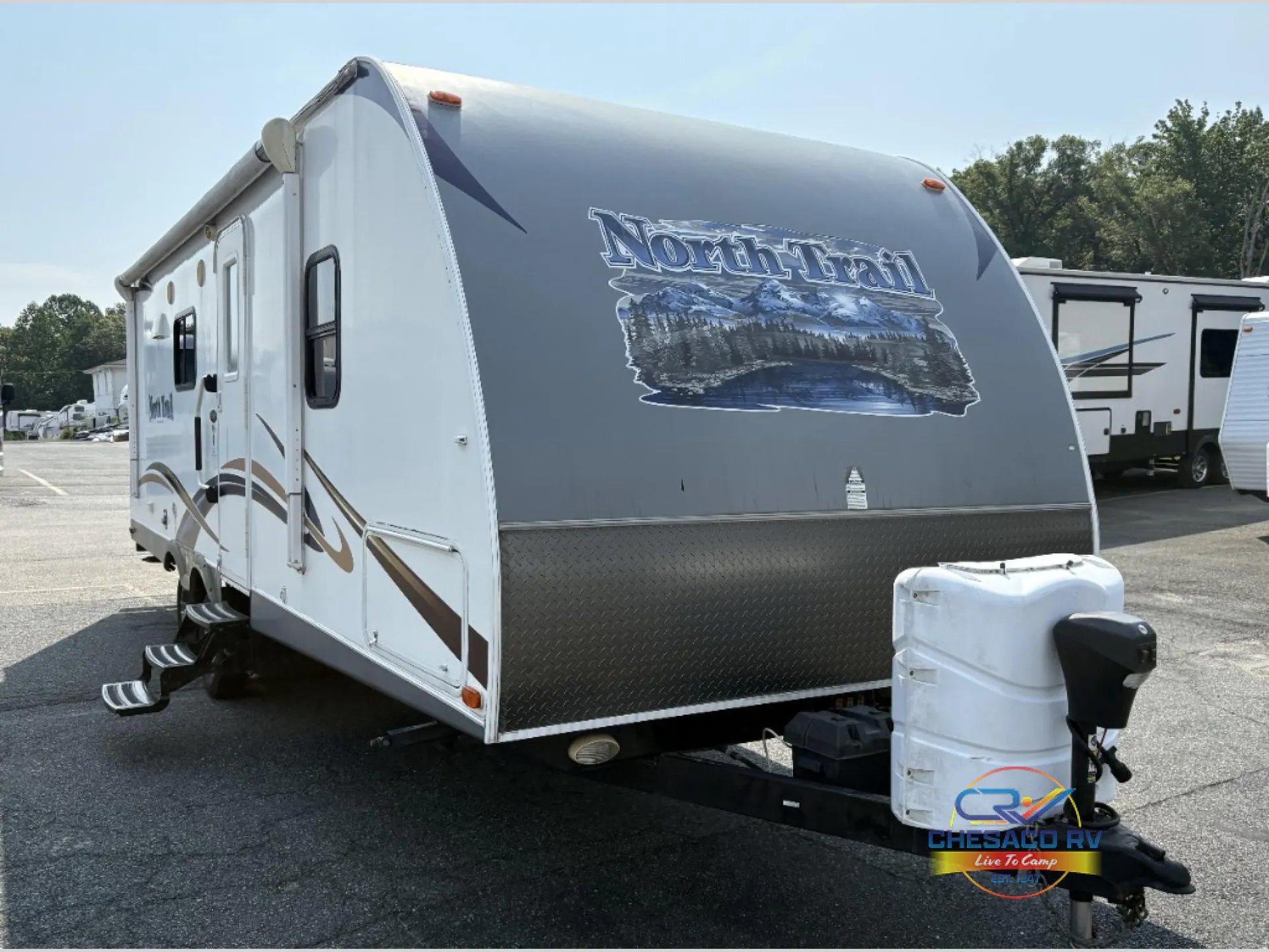 2014 Heartland North Trail Ultra-Lite Travel Trailer 22FBS - Photo 2