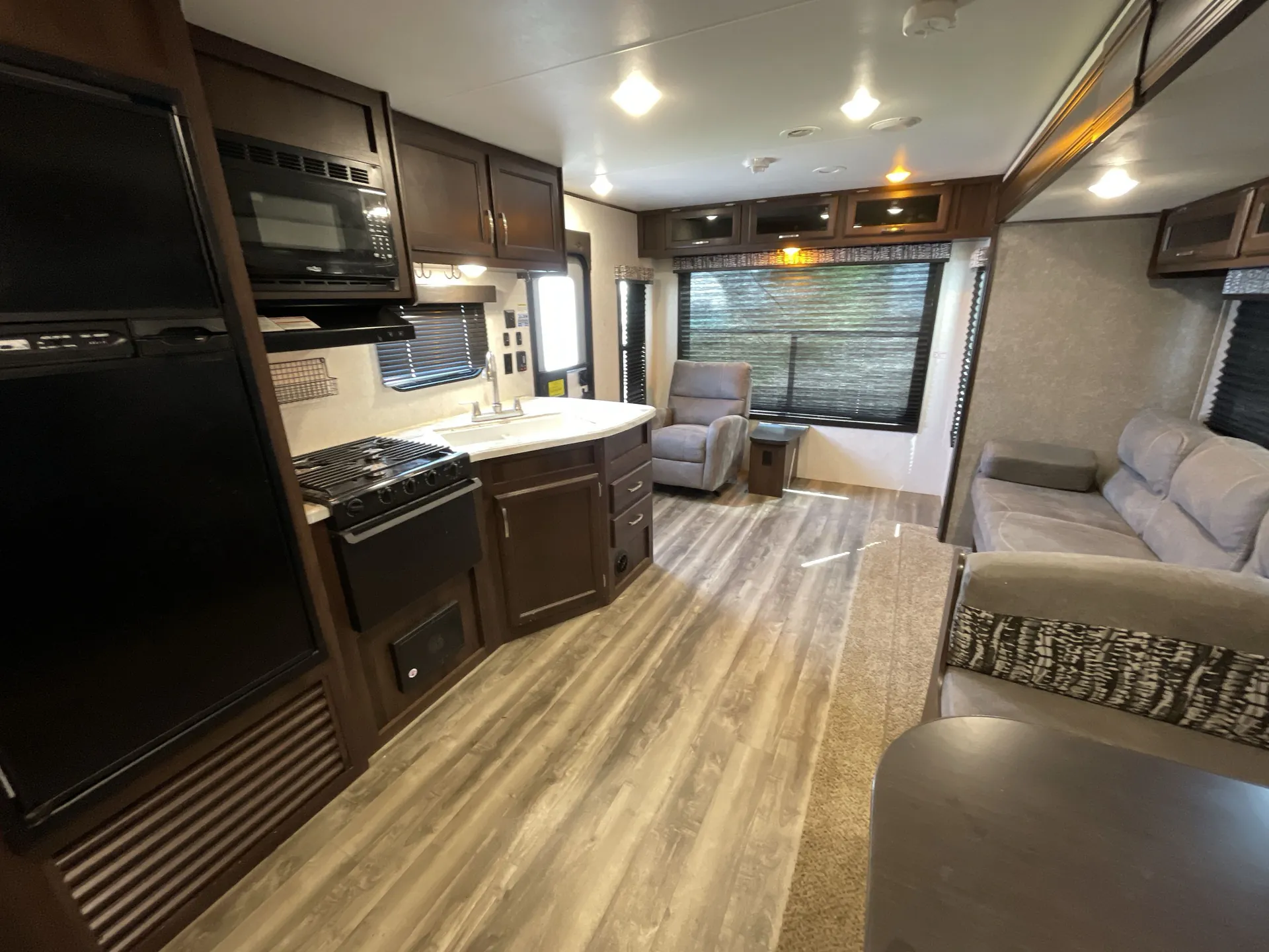 2020 Jayco Jay Flight SLX 265RLS — living area main